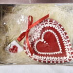 Poklon pakovanje medeno crveno srce i privesak za ključeve